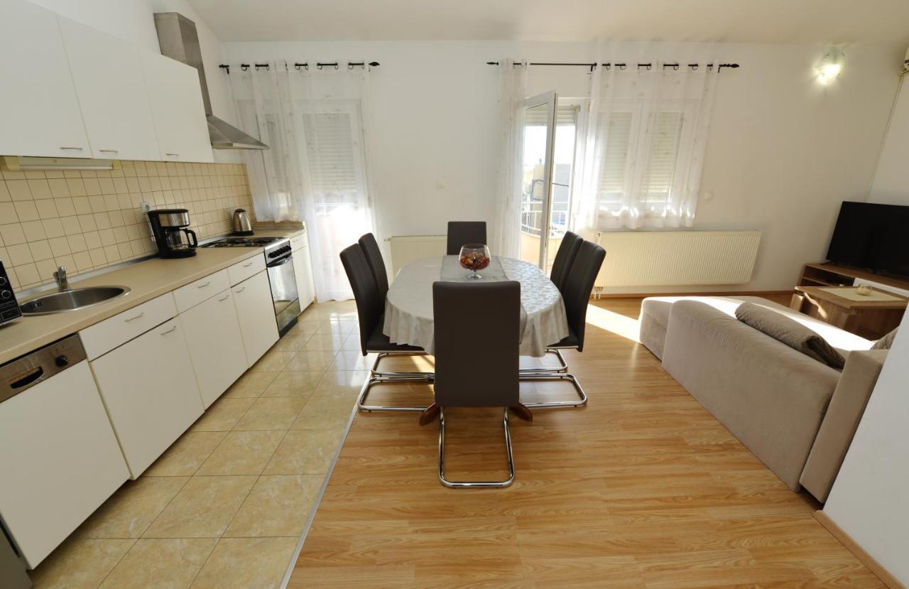 Apartmani Stadion Ζαντάρ Εξωτερικό φωτογραφία